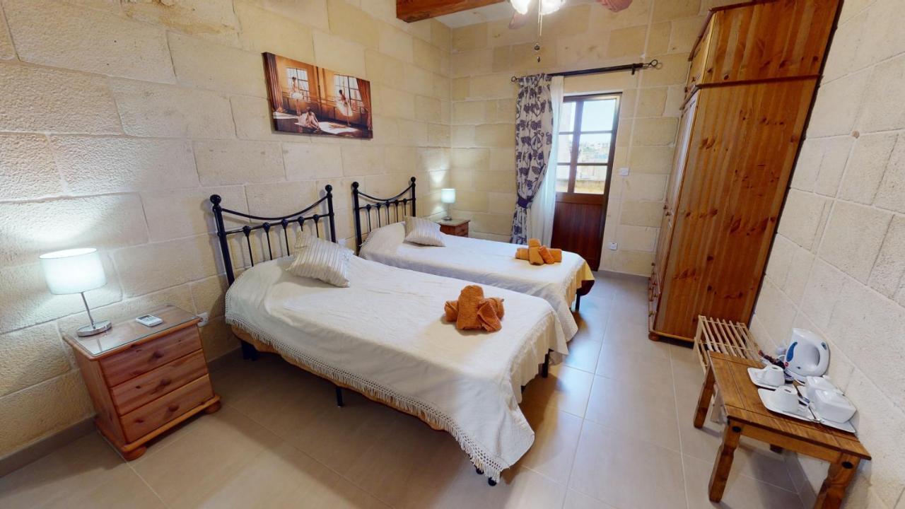 Qala Bed&Breakfast With Swimming Pool - Il-Wenniessa Exterior photo