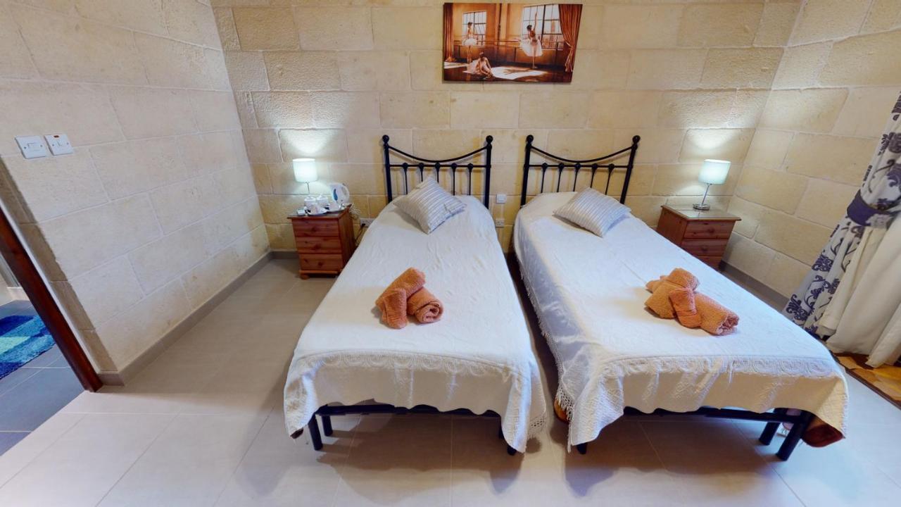Qala Bed&Breakfast With Swimming Pool - Il-Wenniessa Exterior photo